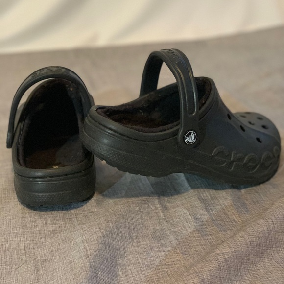 CROCS BLACK CLASSIC LINED CLOG MENS 4 WOMENS 6 - Picture 3 of 4